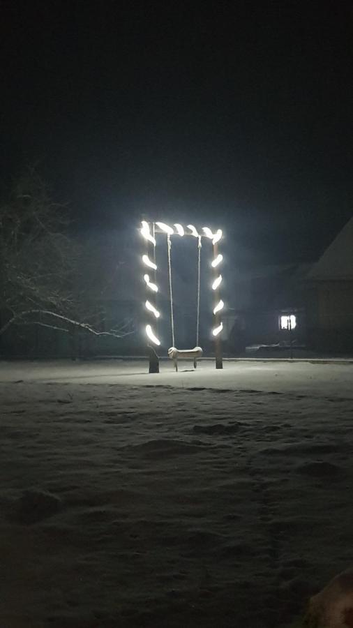 Готель Людмила シネヴィル エクステリア 写真